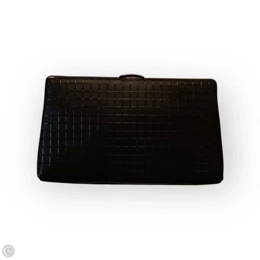 Clutch By Clothes Mentor  Size: Medium