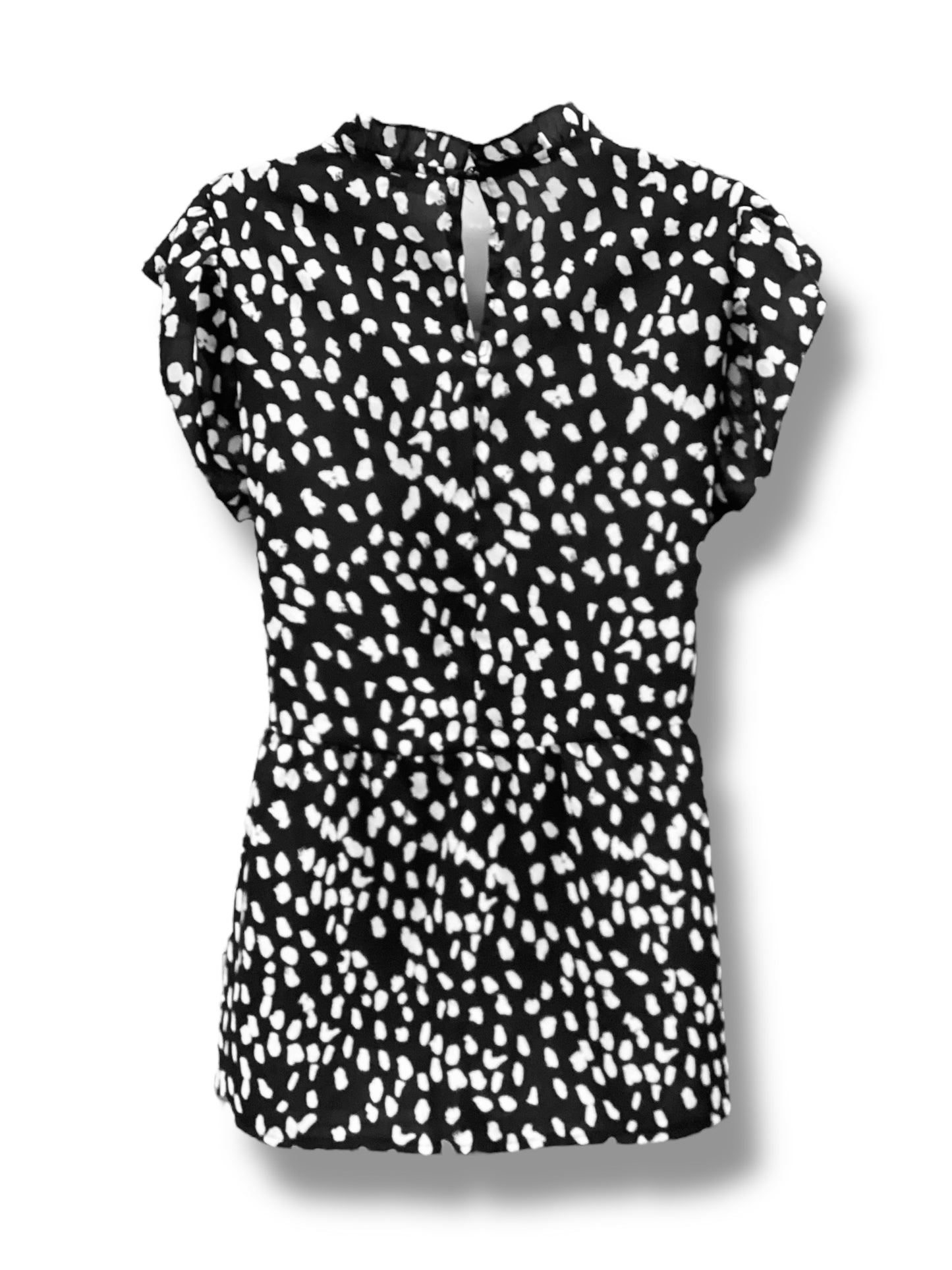 Top Short Sleeve By Clothes Mentor In Black, Size: L