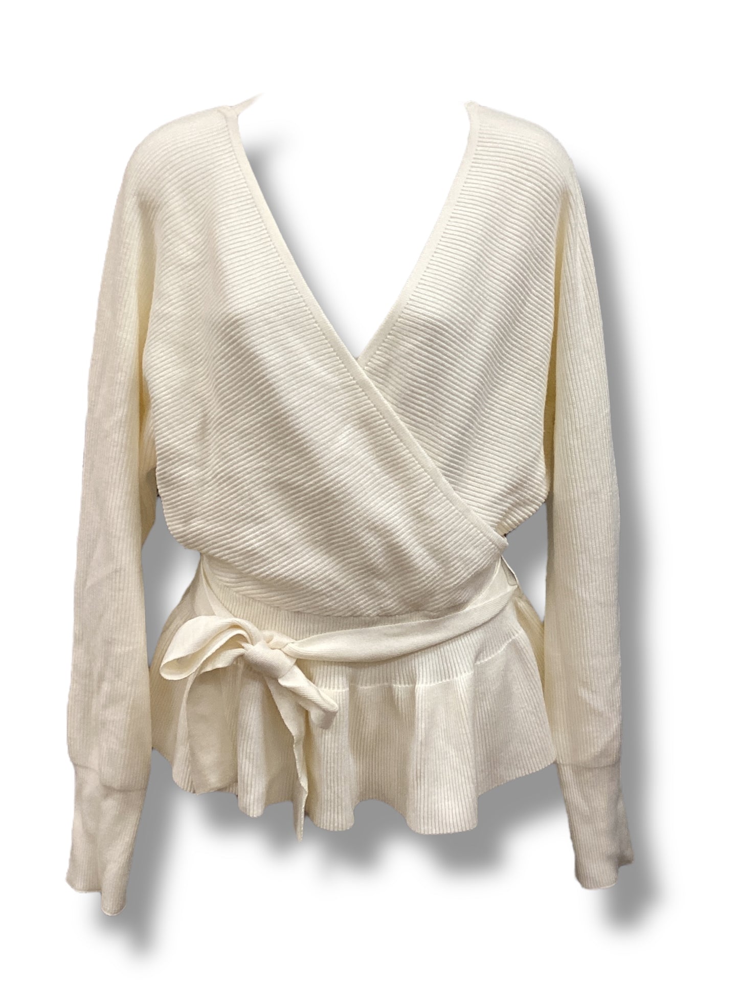 Sweater By Clothes Mentor In Cream, Size: M